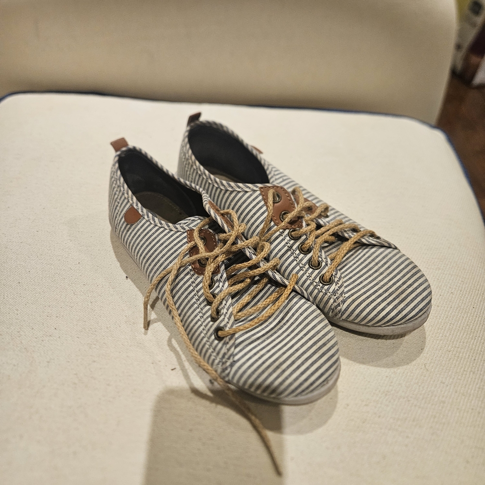 Striped Lace Up Boots